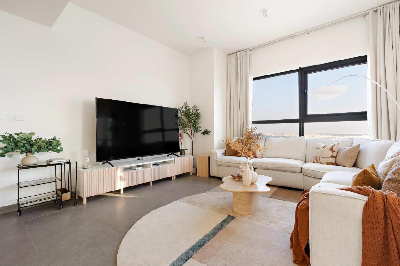 Silkhaus Vacation Homes Luxe 3BR and Maid Room with Private Beach in Reem Island - 3