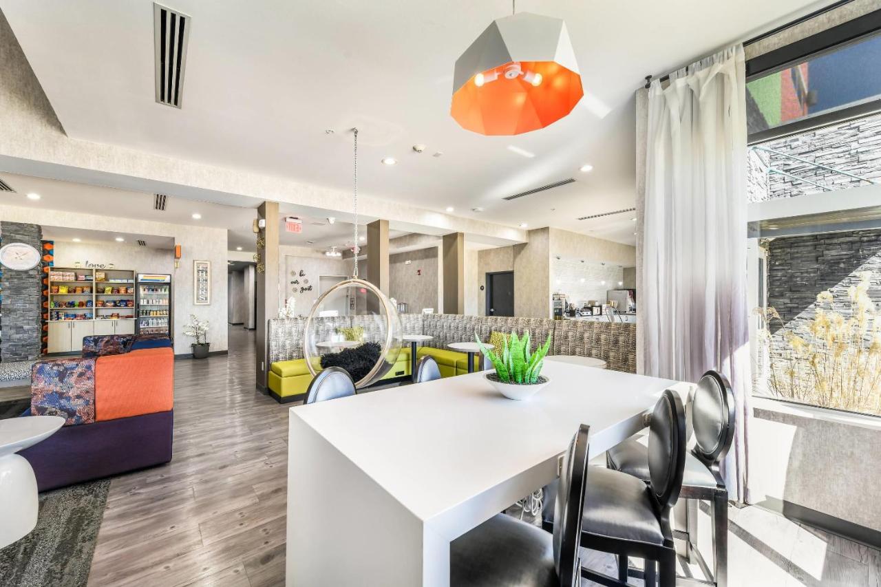 Hy-Lo Hotel — photo 12
