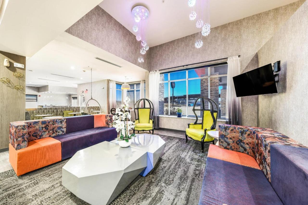 Hy-Lo Hotel — photo 14