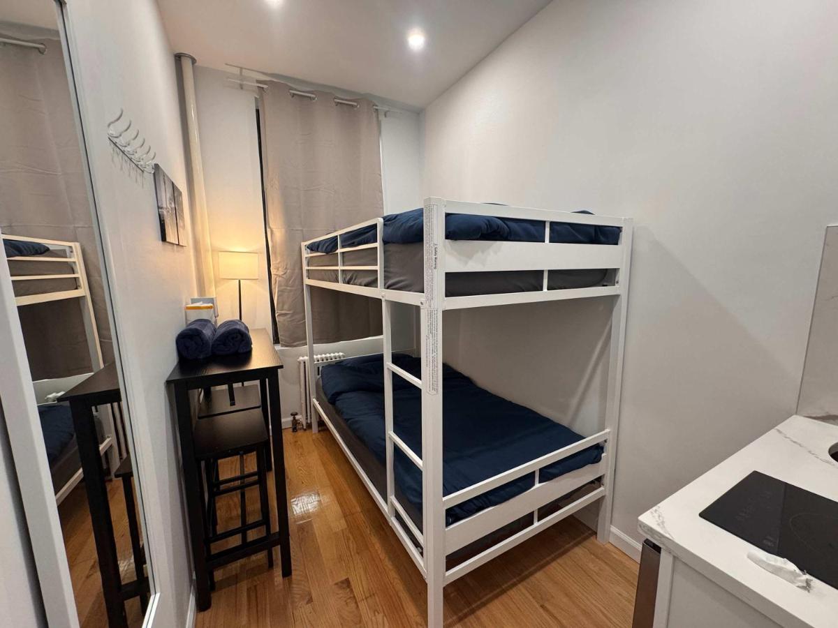 Room with Kitchen in Chelsea - Shared Bathroom - 3rd Floor Walk-UP - 2