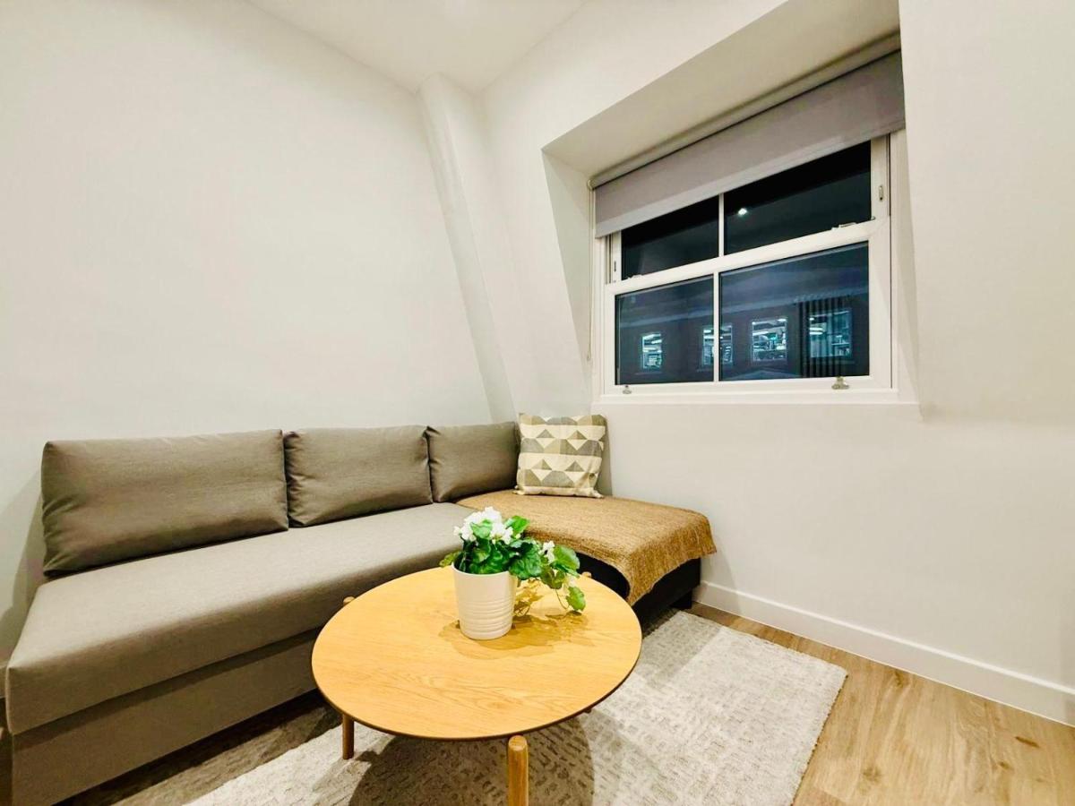 Old Compton Apartments - 4