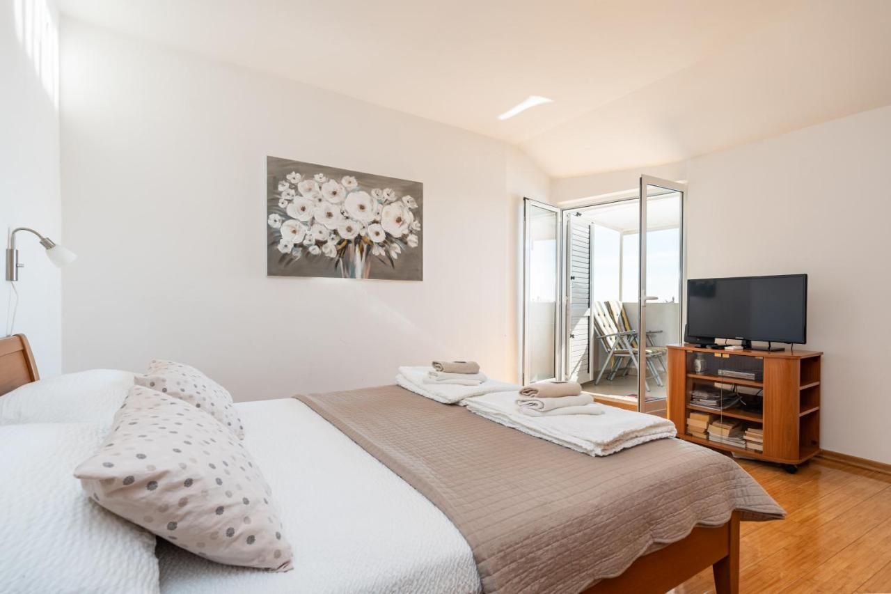 BLUE HORIZON APARTMENT - 5