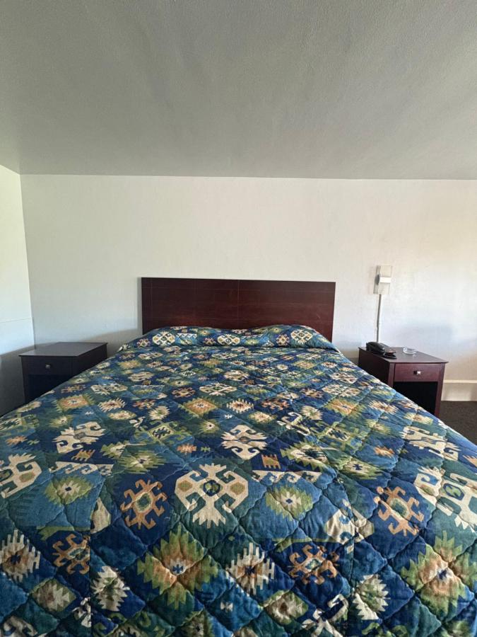 Hollywood Motel — photo 14