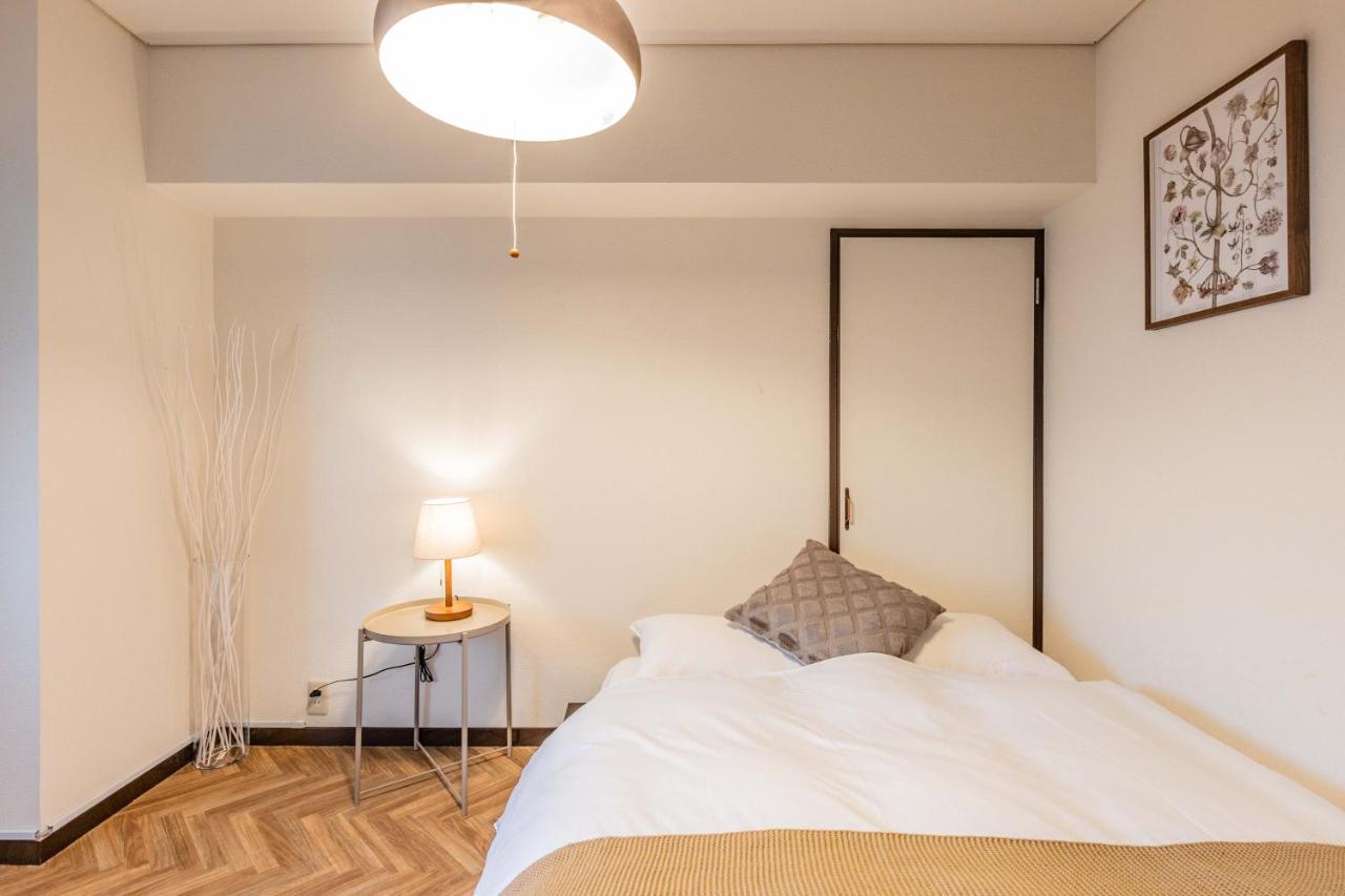 River Side Namba 303 - 4