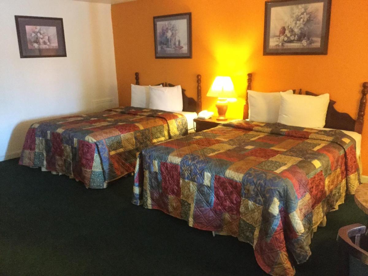 Budget Inn — photo 8