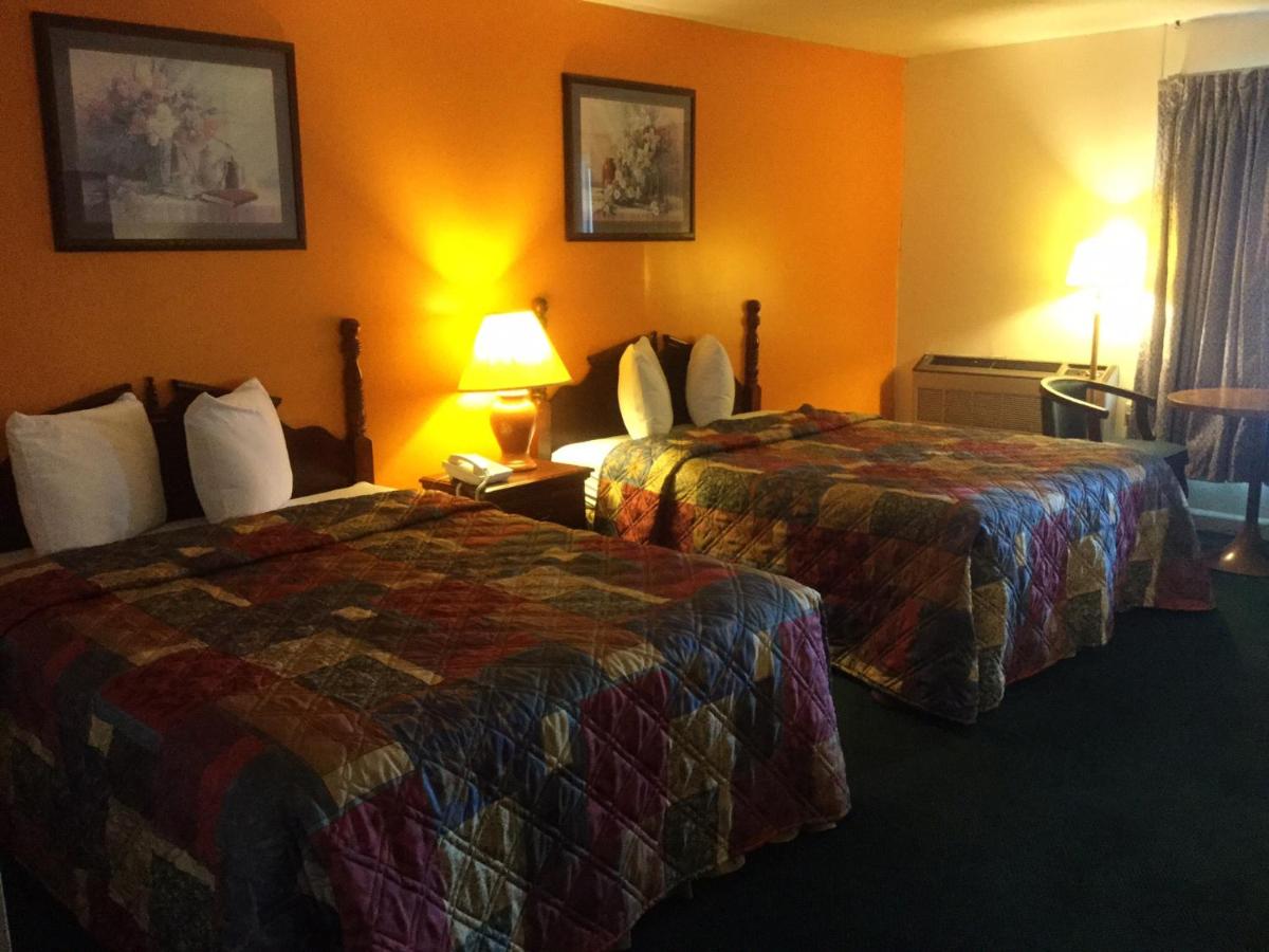 Budget Inn — photo 11