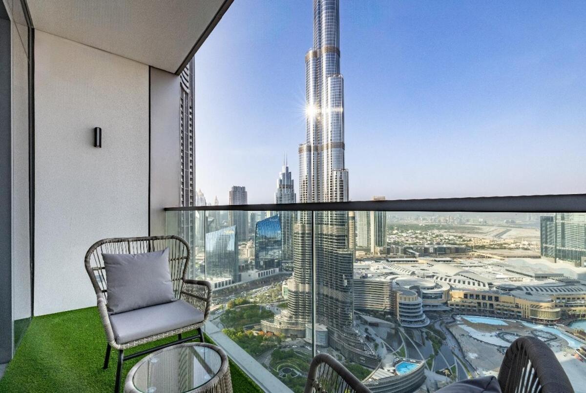Stunning Burj View High Floor EB