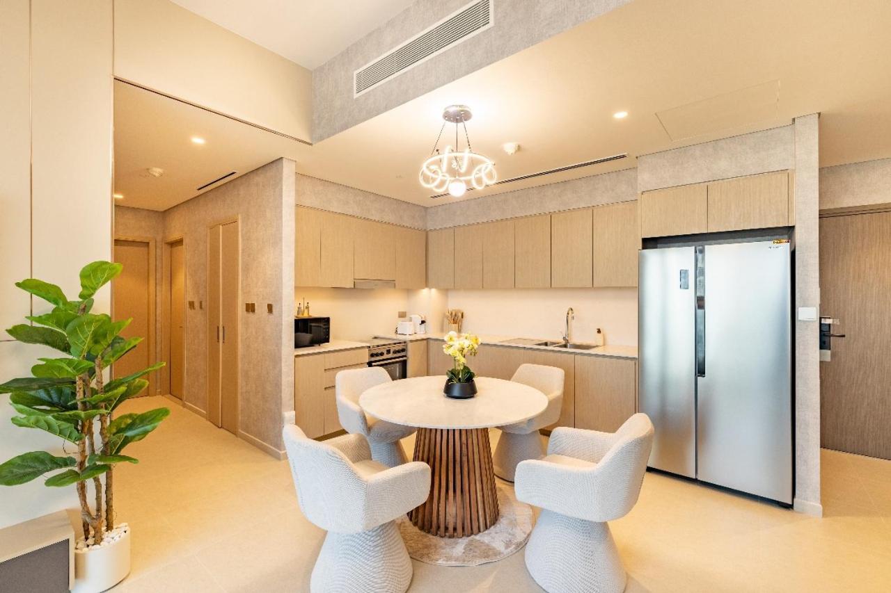 Stunning Burj View High Floor EB - 5