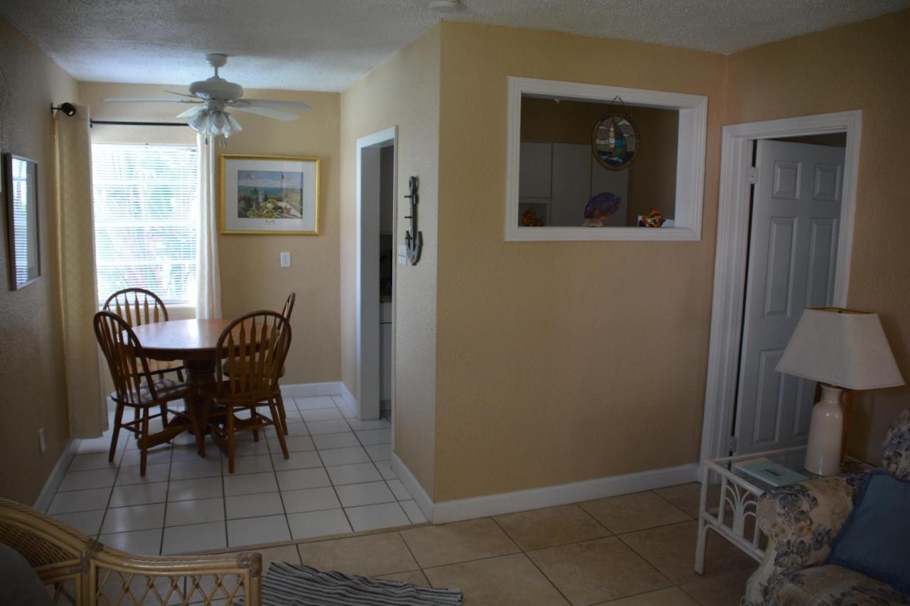Sandgate Oceanfront Motel — photo 21