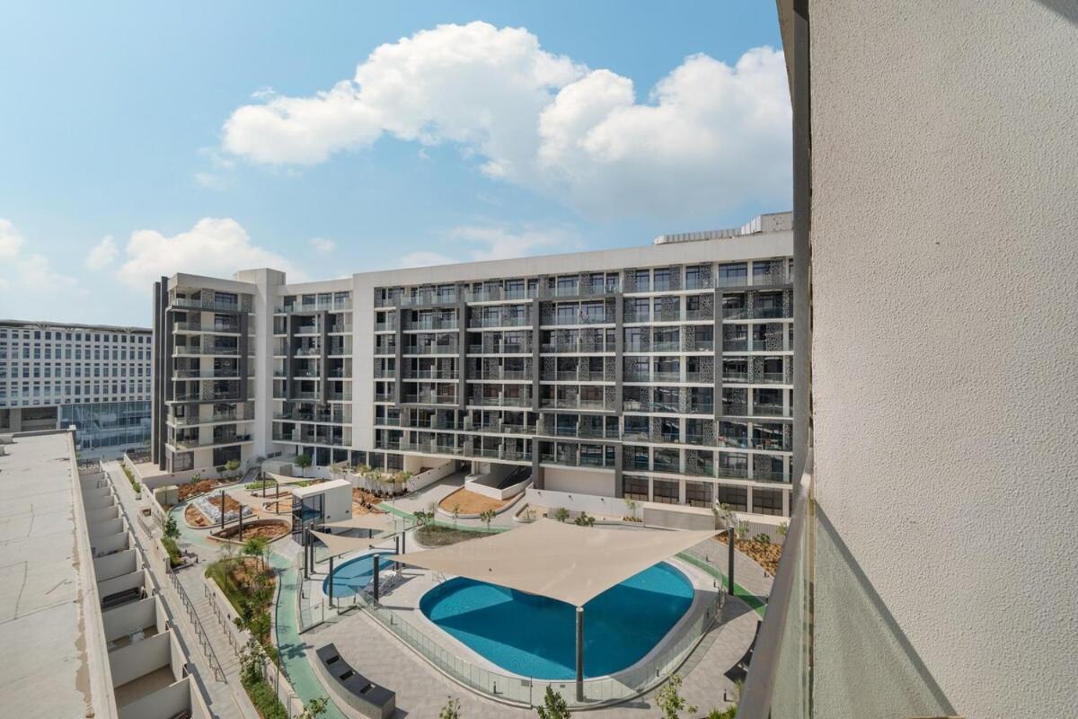 Cozy Studio, 2 Balconies, Airport & Yas F1 Circuit - 5