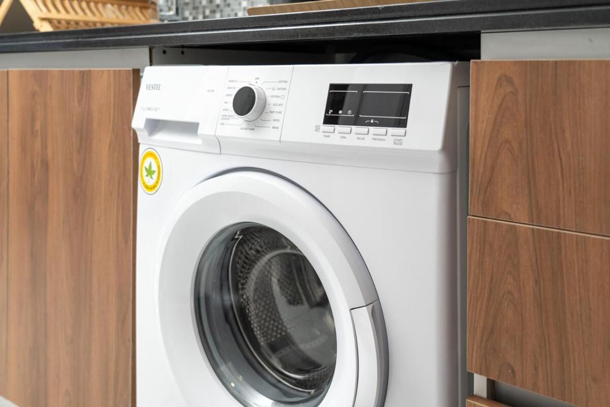 Cozy Studio, 2 Balconies, Airport & Yas F1 Circuit - 4