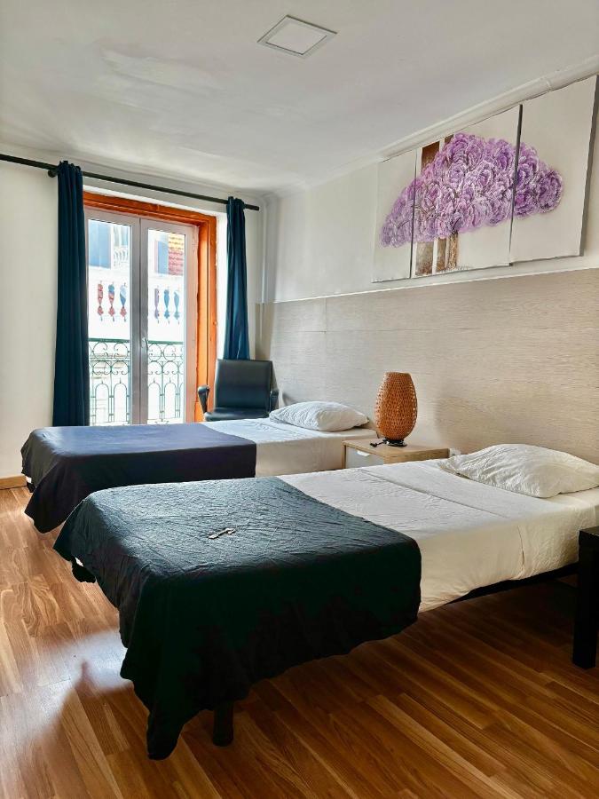 05Lisbon Private Bedroom With a City View - 2