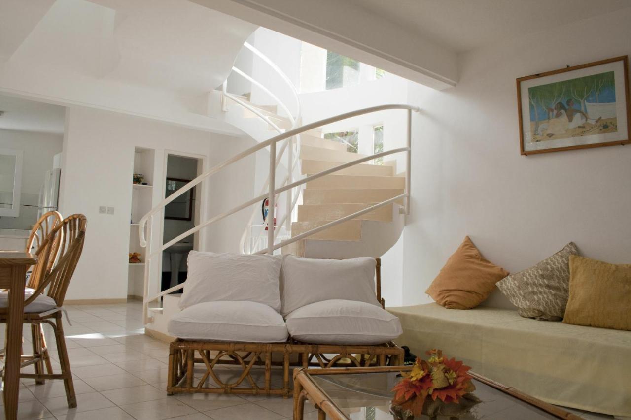 Seafront Duplex Self Catering in Grand Gaube - 3