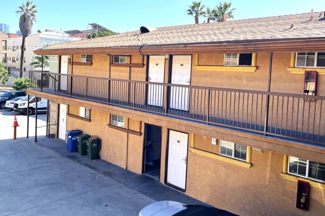 Travel Inn Downtown LA - 3