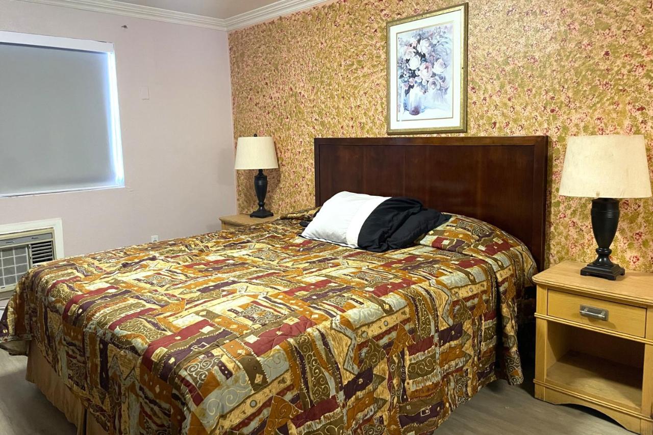 Travel Inn Motel - Los Angeles — photo 15