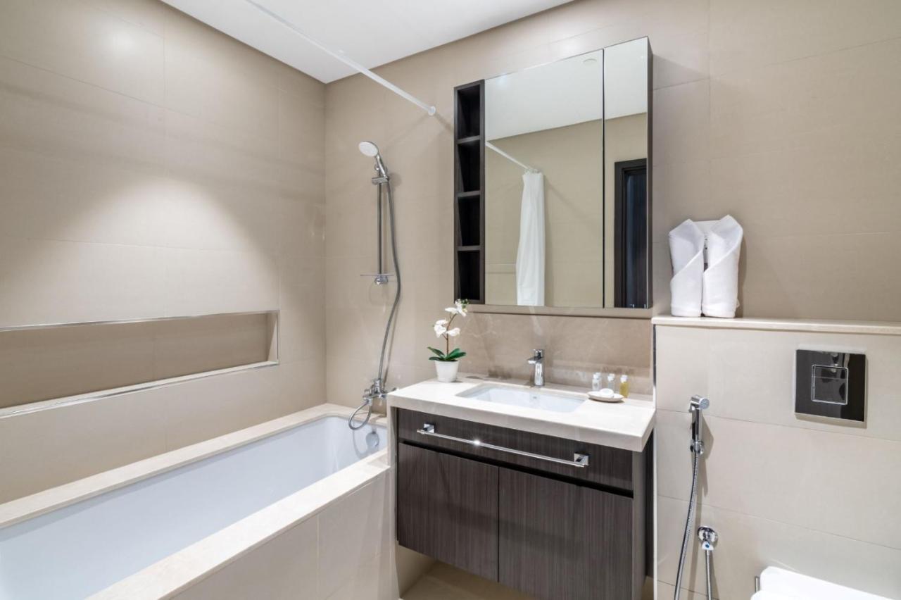 Downtown views 1 Bedroom 5 PAX direct Dubai mall - 3