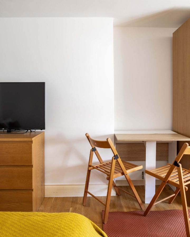 Cozy Studio In Prime South Kensington - 3