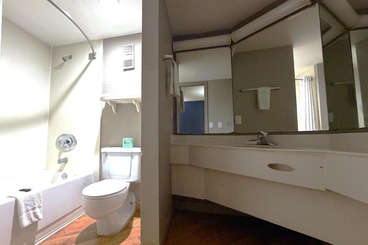 TownHouse Inn — photo 19