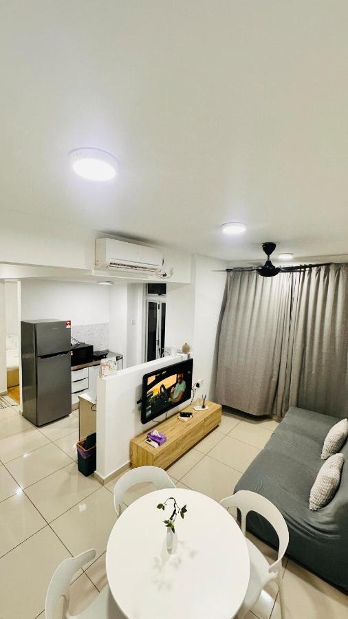 Minimalist stay Midas Seri Alam High floor - 5