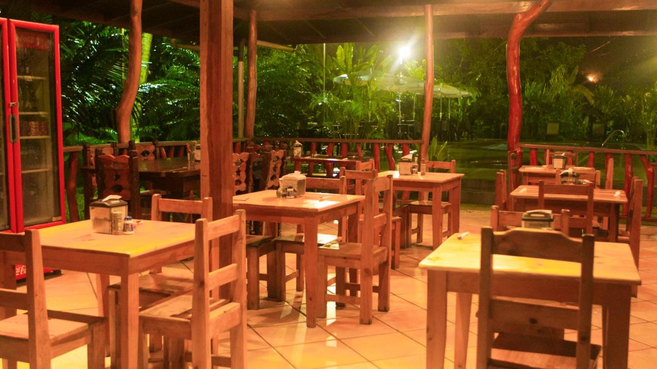 Hotel La Isla Inn photo