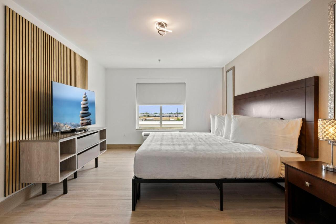 Kompose Boutique Hotel Houston Cy-Fair — photo 24