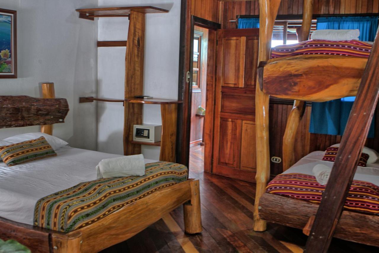 Hotel La Isla Inn photo