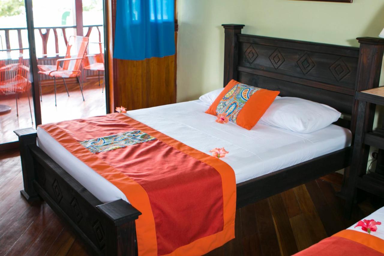 Hotel La Isla Inn photo