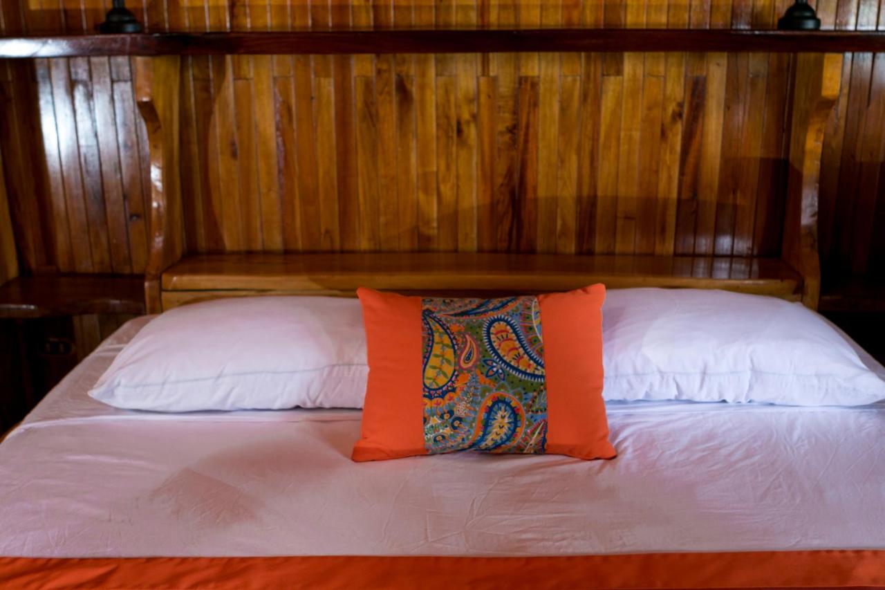 Hotel La Isla Inn photo