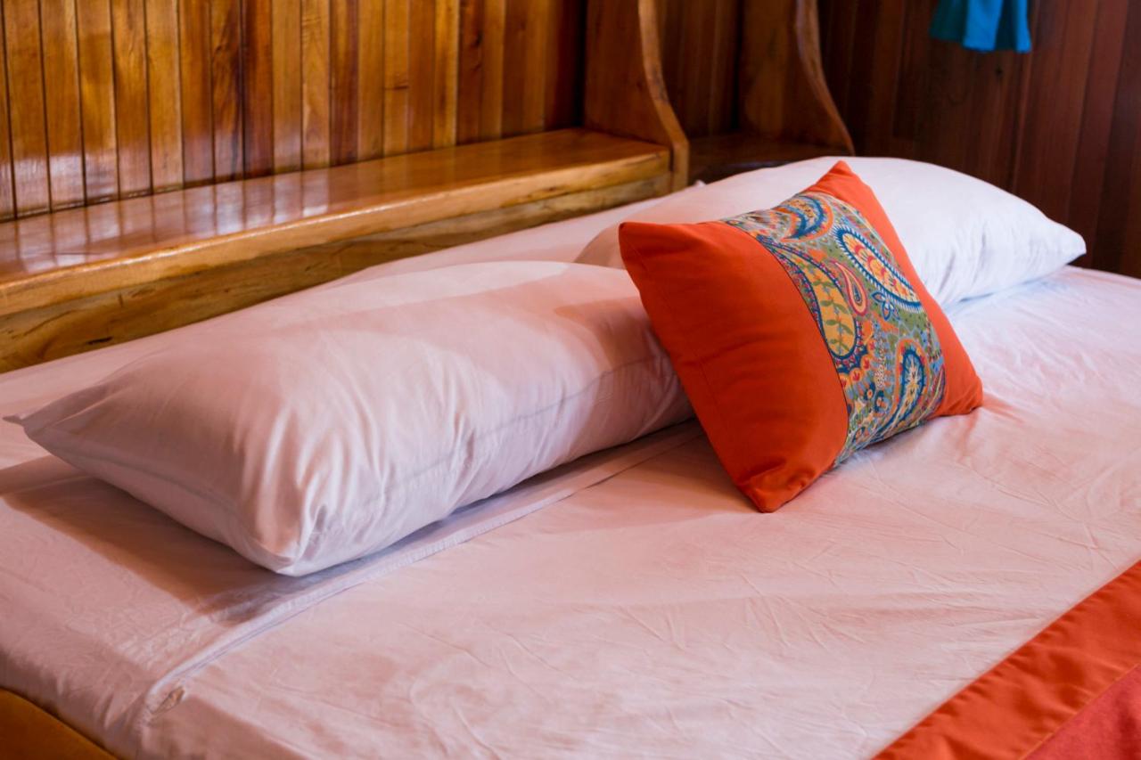 Hotel La Isla Inn photo