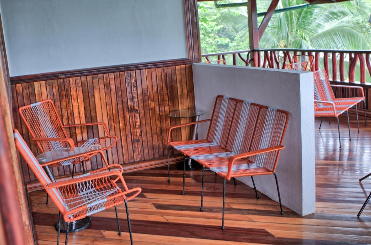 Hotel La Isla Inn photo
