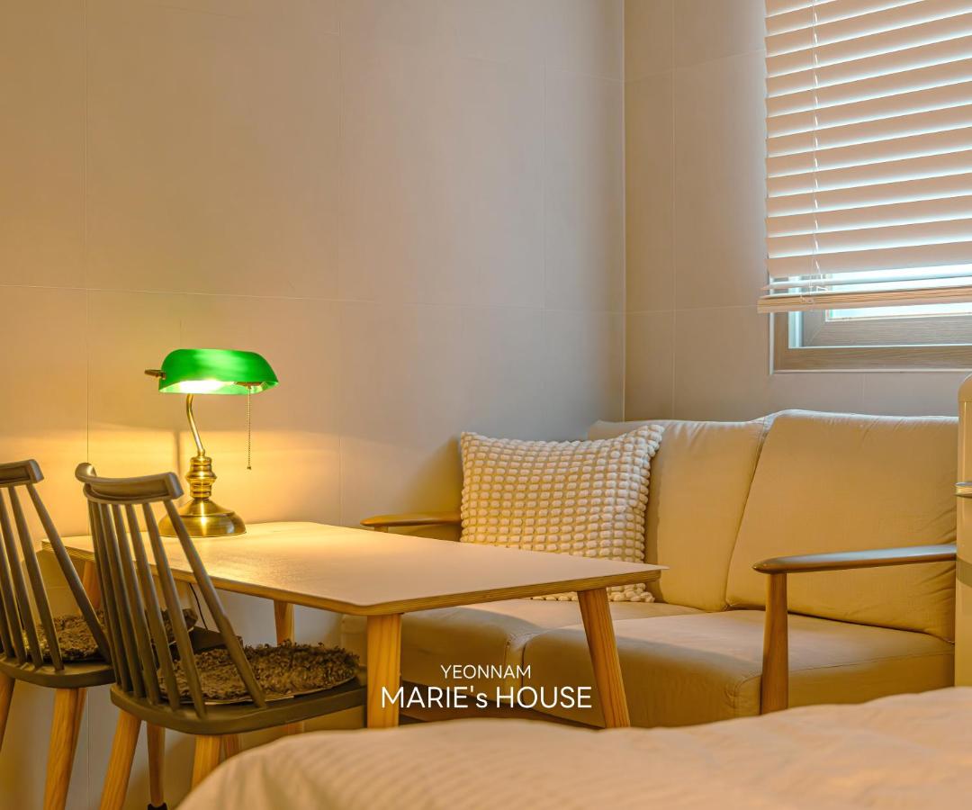 Marie's House 102 Hongdae