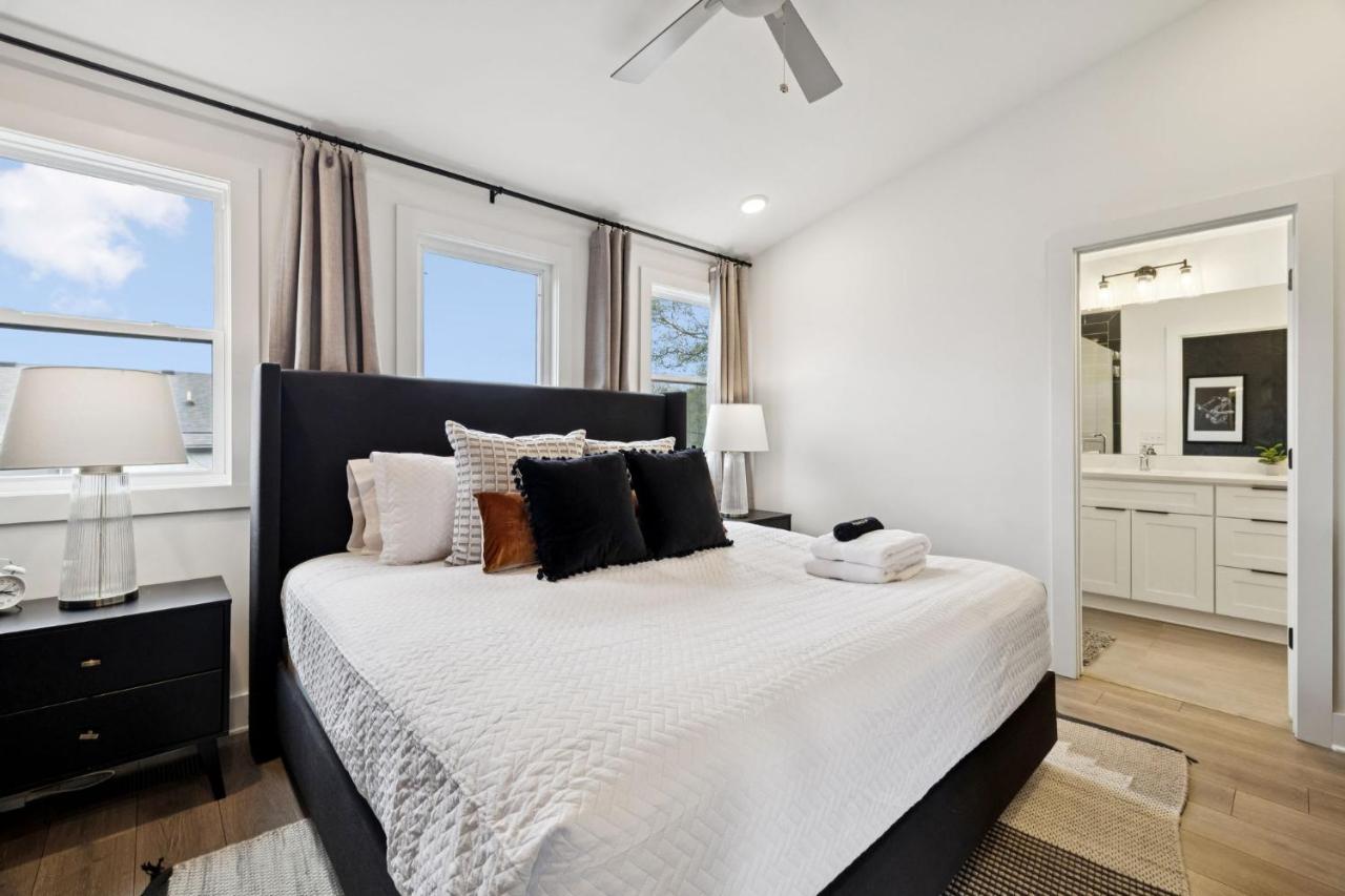 NEW Nash Modern Luxurious Space w Rooftop Views - 2