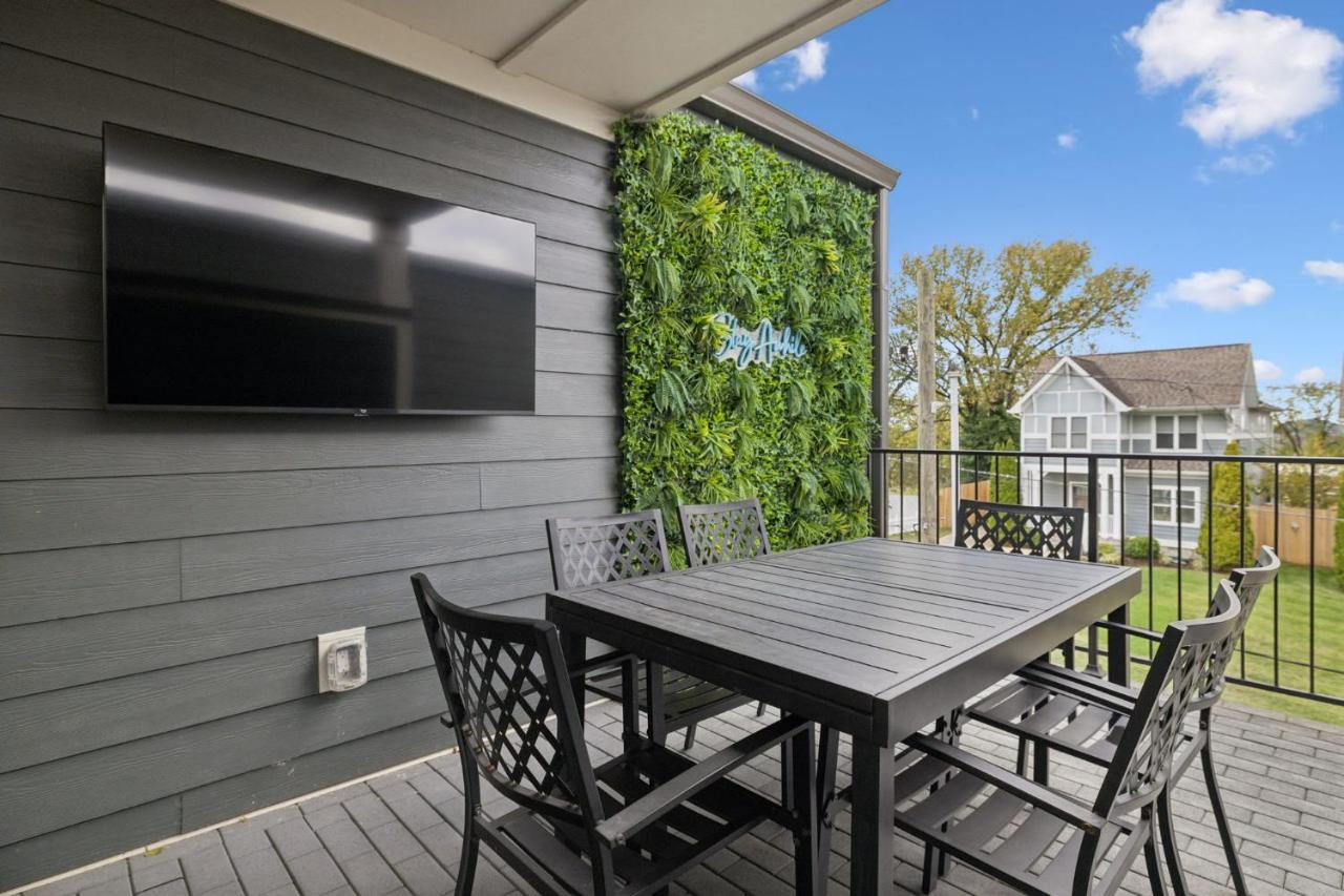 NEW Nash Modern Luxurious Space w Rooftop Views - 5