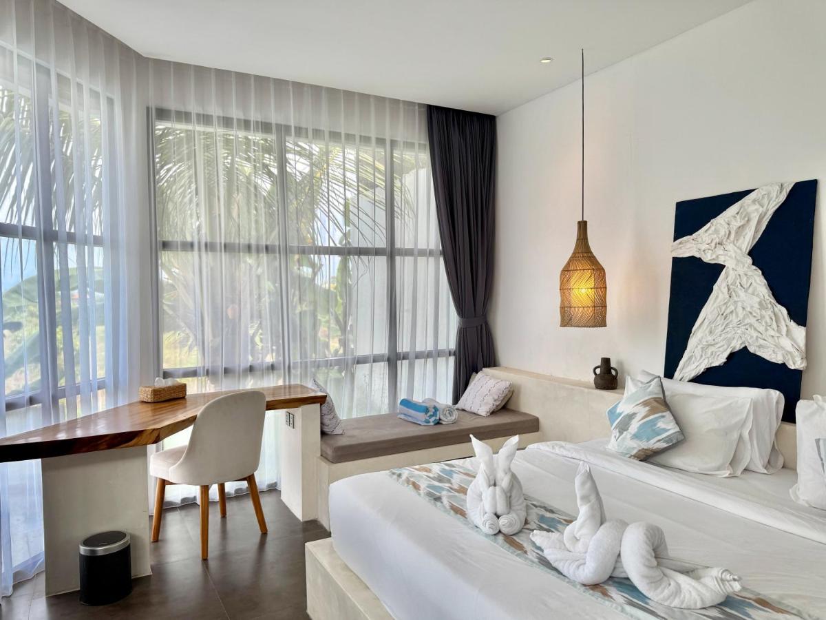 Gorgeous 2BR Oasis With Infinity Pool & Unobstructed Views - 5