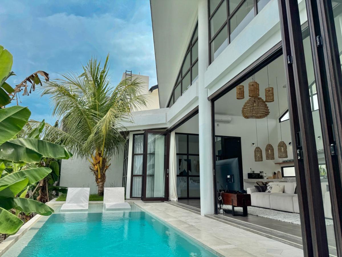 Gorgeous 2BR Oasis With Infinity Pool & Unobstructed Views - 4