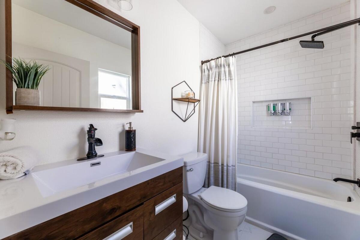 Beautiful Spanish Home near SoFi, Forum, LAX, DTLA - 3