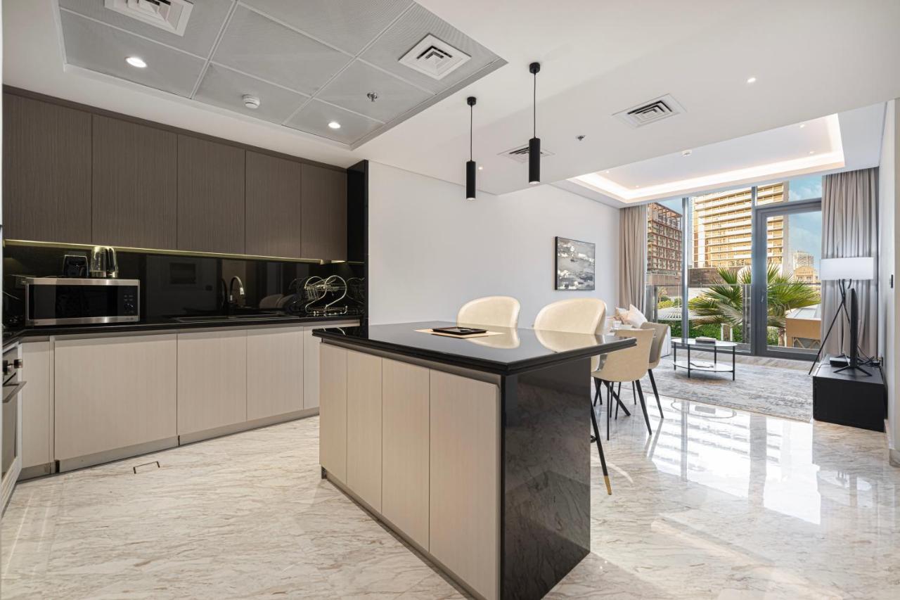 Upscale 2BR with Private Terrace & Pool View - 4