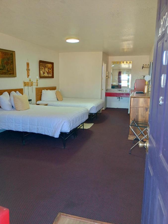 Rose's Motel — photo 19