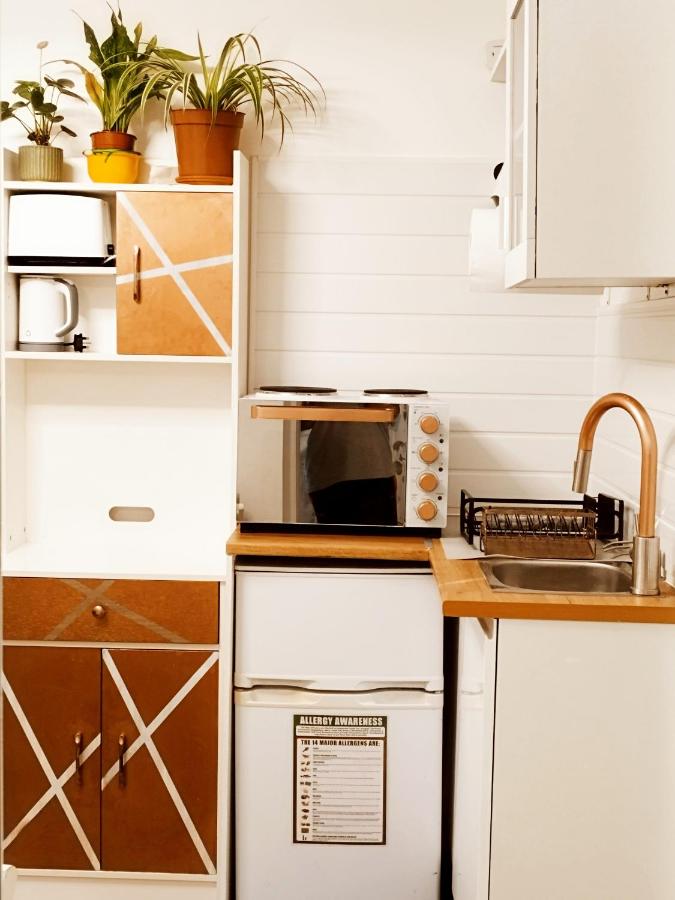 Central 1 Bed Studio - Wifi Garden Long Stays - 5