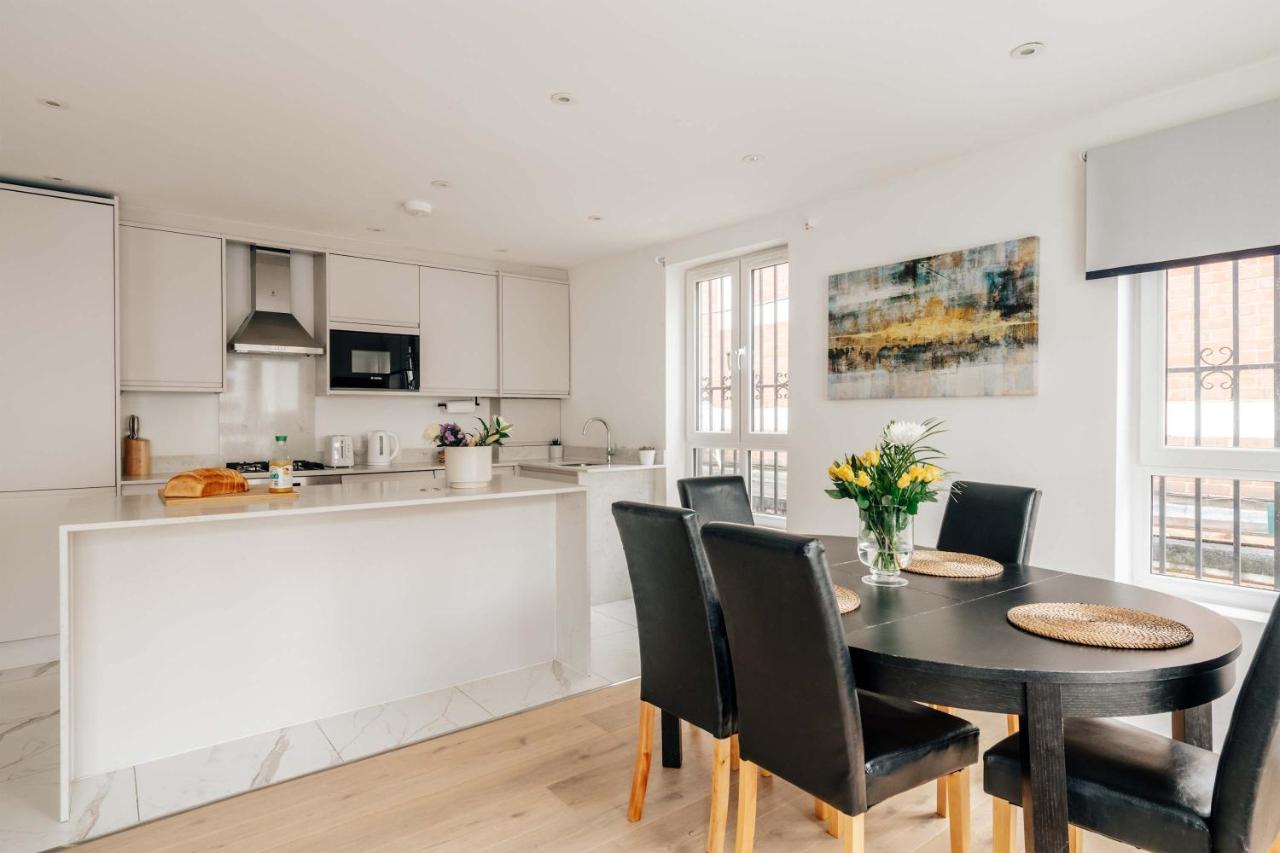 The Kensington Retreat - 3