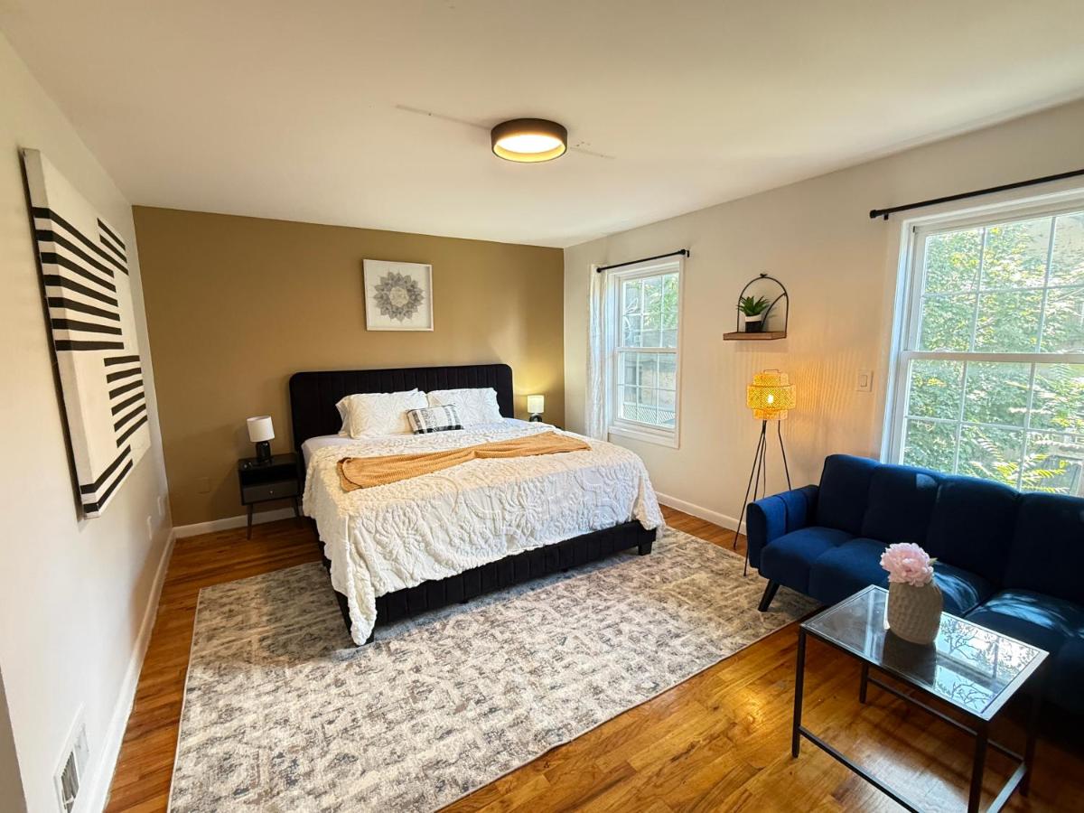 Luxury 3BR 2BA Retreat NYC Getaway Free Parking - 2