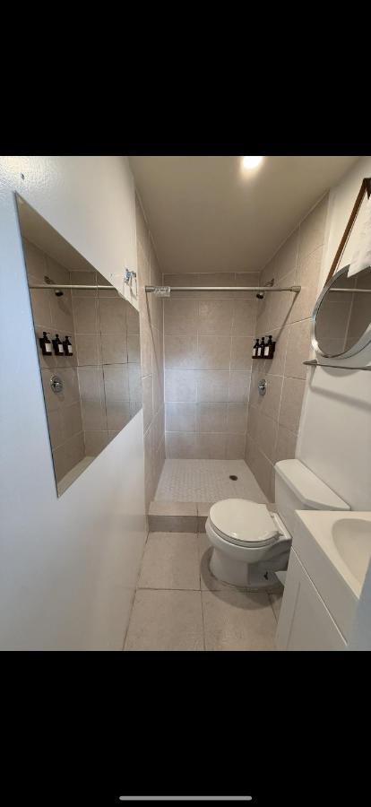 Tiny house WiFi and parking - 5