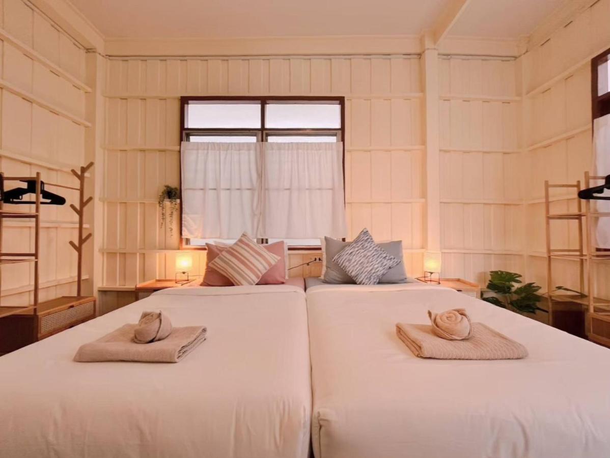 Rare Find 80 yrs Heritage Peaceful House in BKK - 2