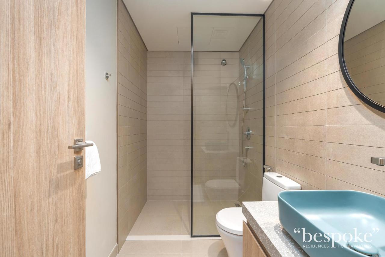 Bespoke Holiday Homes - Elegant 2BR Waterfront Stay with Canal View - 3