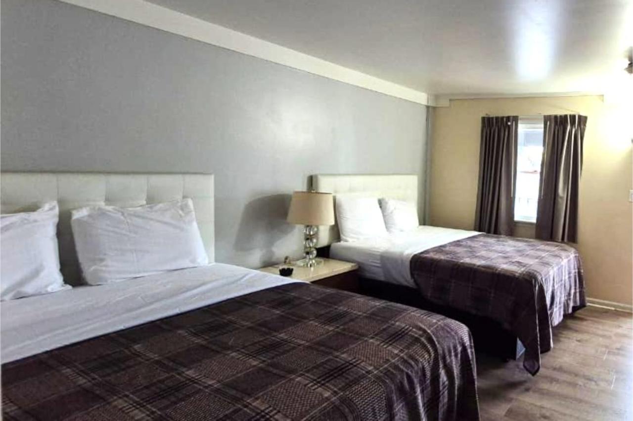 Delux Motel — photo 18