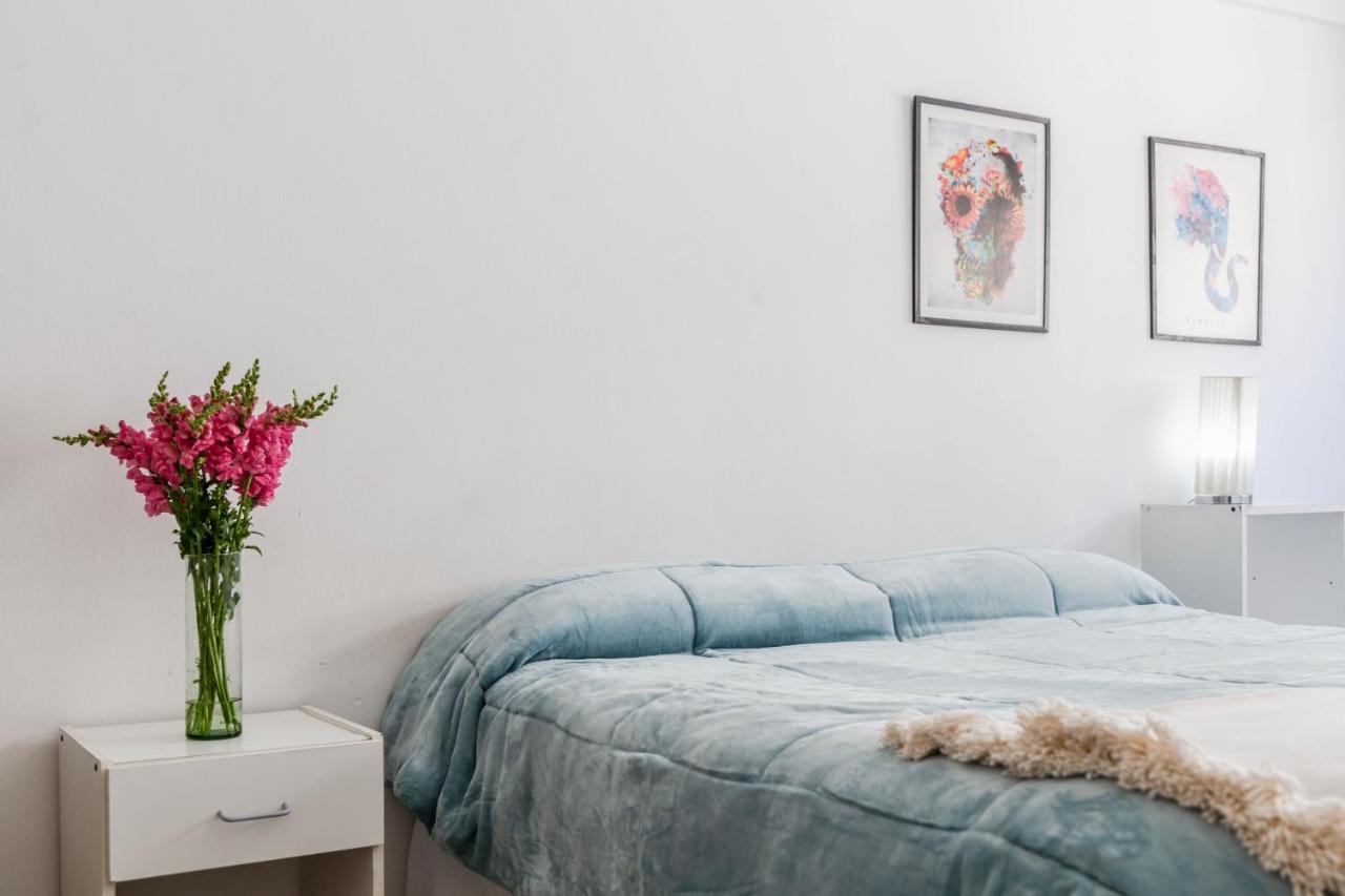 Luminoso y Amplio Departamento en El Centro De Buenos Aires - 3