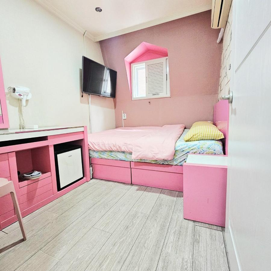 Dreaming Hostel Sinchon Hongdae - 4