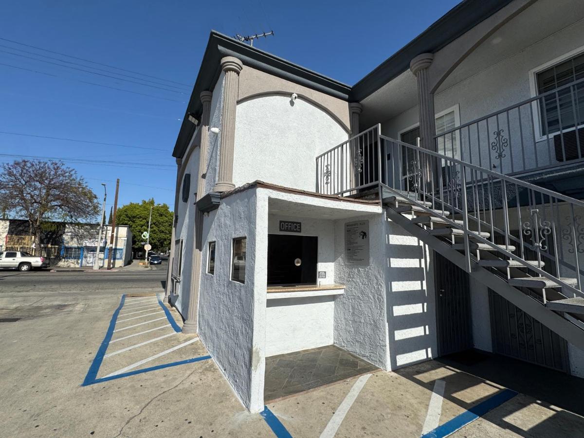 Bronco Motel South Central - 5