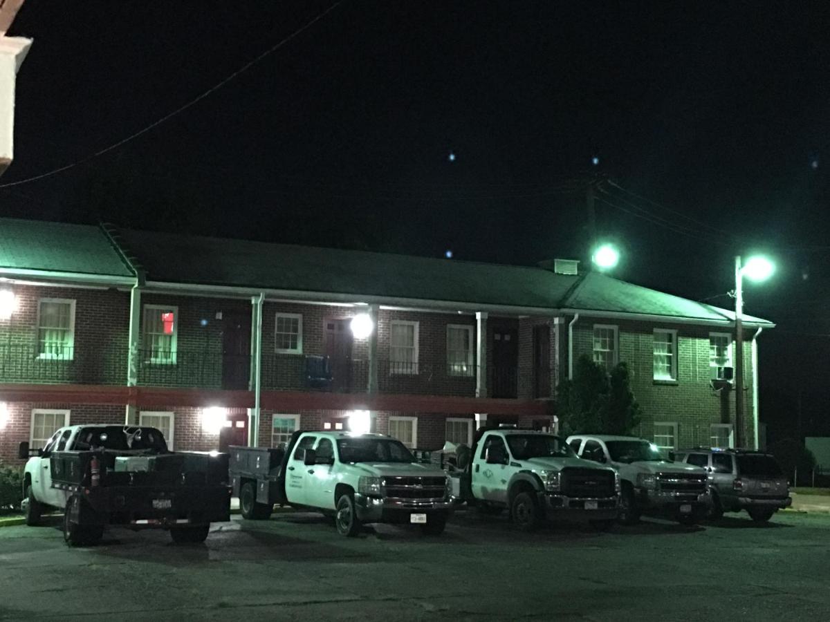 Budget Inn — photo 15
