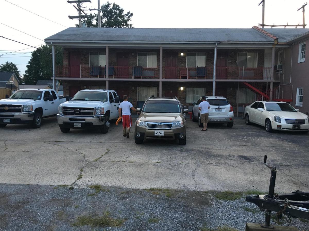Budget Inn — photo 3